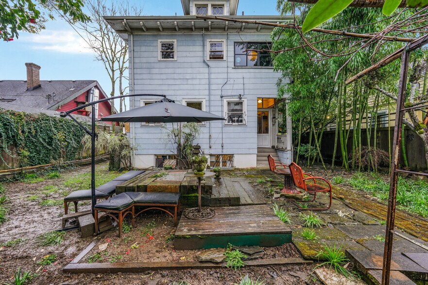 More Photos Of 3123 Ne Broadway St, Portland Storefront Retail Residential For Sale