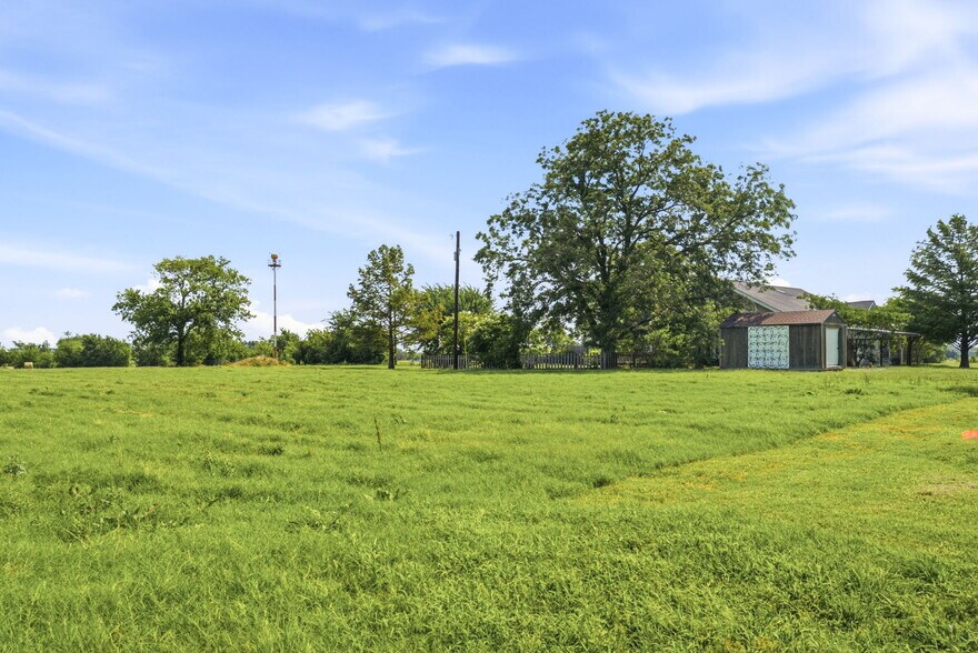 More Photos Of 1421 Airport Rd, Sulphur Springs Land For Sale