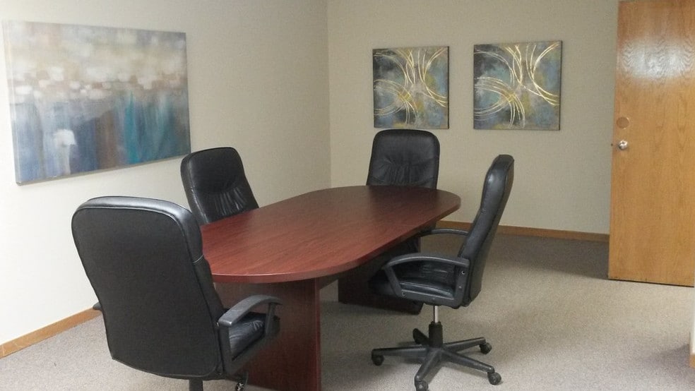 More Photos Of 8 W Dry Creek Cir, Littleton Medical For Lease