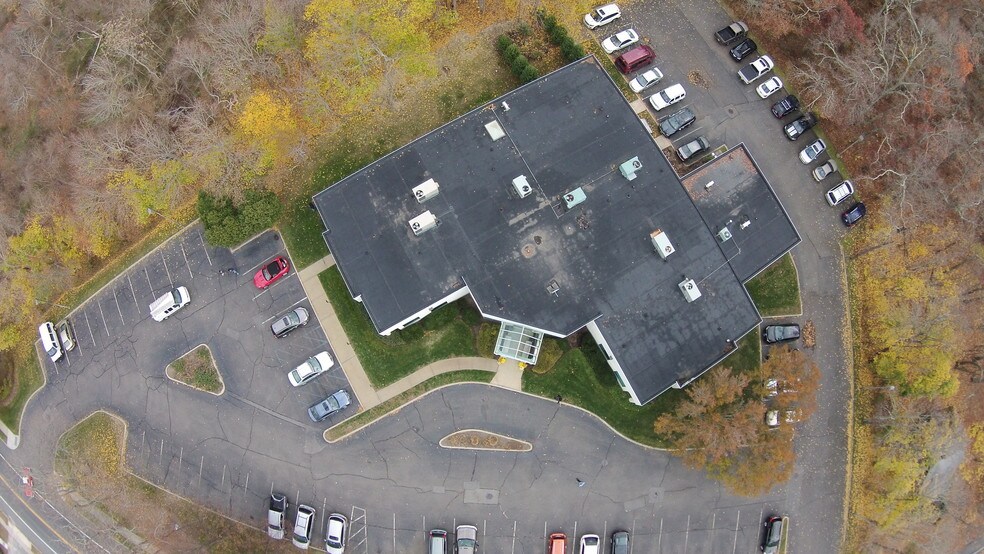 More Photos Of 1333 E Main St, Riverhead Medical For Lease