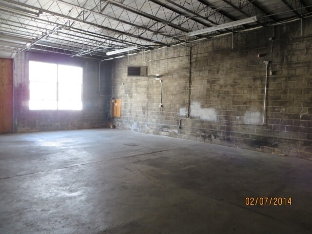 More Photos Of 900 Union St, Alton Warehouse For Sale