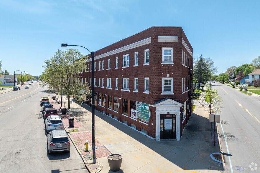 Primary Photo Of 788-798 N Main St, Akron Apartments For Sale