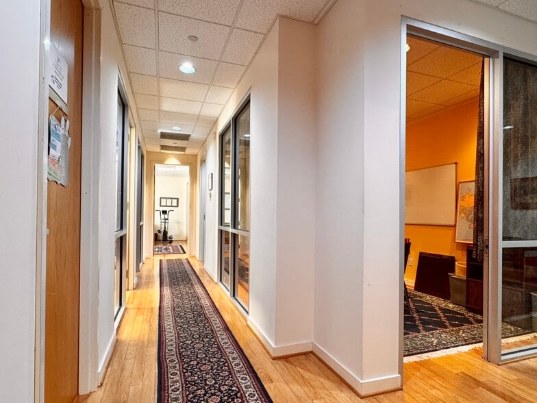 More Photos Of 684 Berkmar Cir, Charlottesville Office For Lease