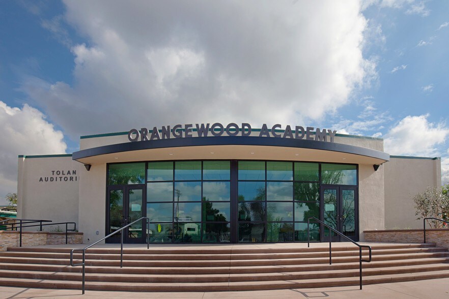 More Photos Of 13732 Clinton St, Garden Grove Religious Facility For Lease