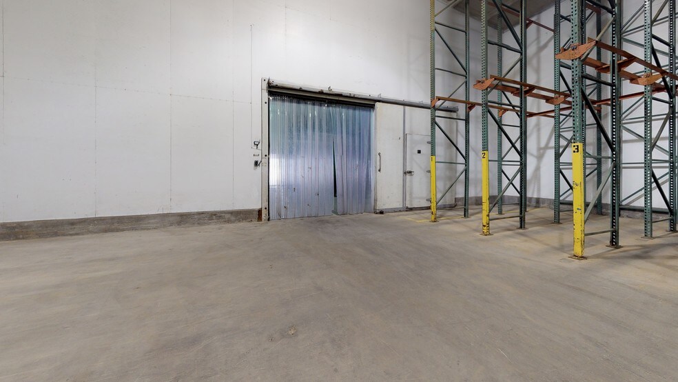 More Photos Of 818 S Derby St, Arvin Refrigeration Cold Storage For Sale