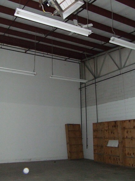 More Photos Of 876 N Lenola Rd, Moorestown Warehouse For Lease