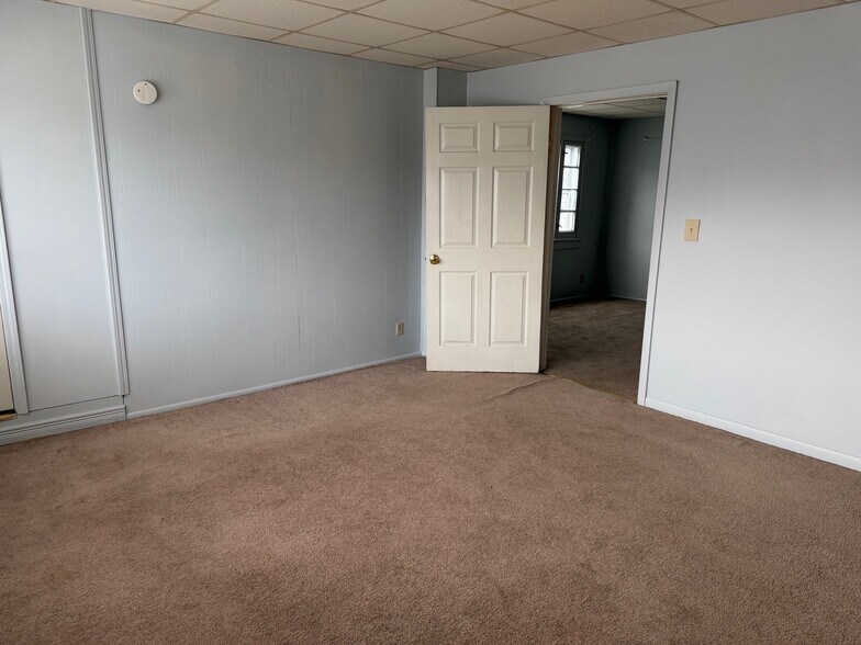 More Photos Of 4039 OH-14, Rootstown Storefront Retail Residential For Sale