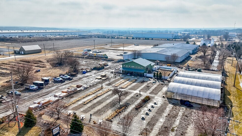 More Photos Of 611 E Dayton Rd, Ottawa Warehouse For Sale