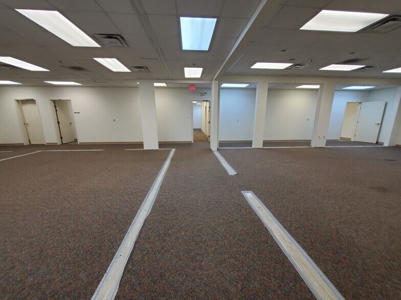 More Photos Of 3619 Richmond Hwy, Stafford Light Distribution For Lease