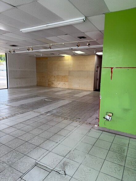 More Photos Of 3200-3226 W Hillsboro Blvd, Deerfield Beach Storefront For Lease