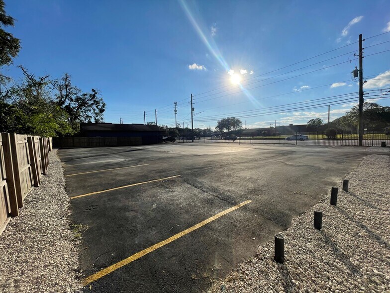 More Photos Of 1165 Cassat Ave, Jacksonville Auto Dealership For Lease