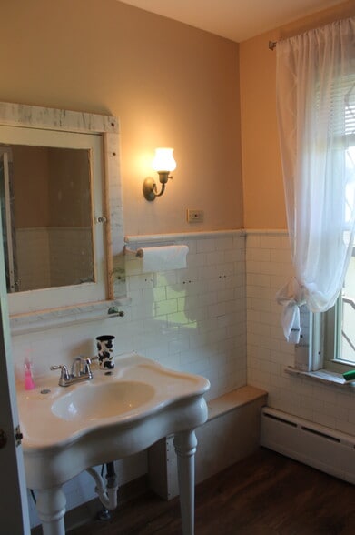 More Photos Of 7200 Lake Shore Rd, Derby Lodge Meeting Hall For Sale