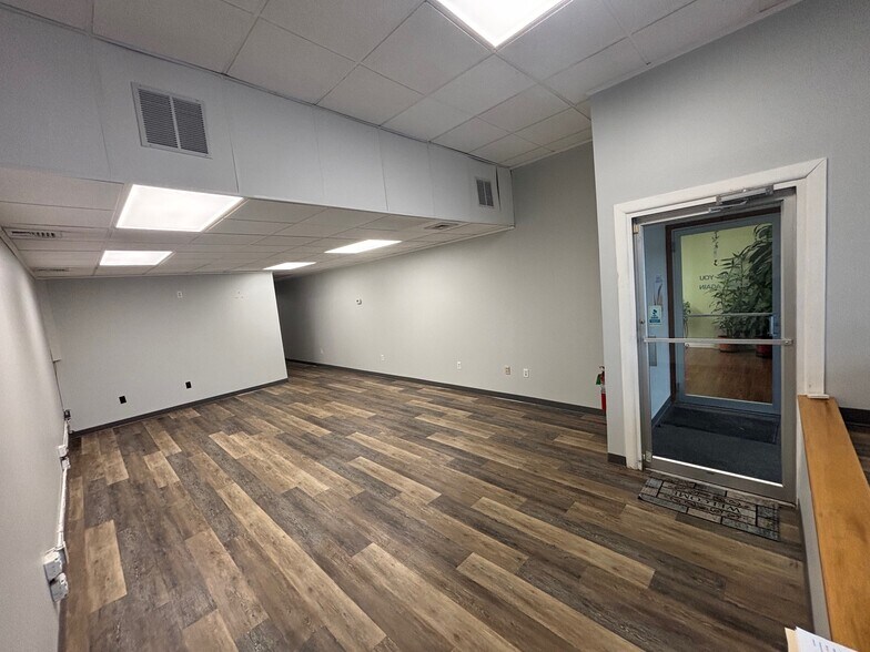 More Photos Of 74-100 Bridge St, East Windsor Storefront For Lease