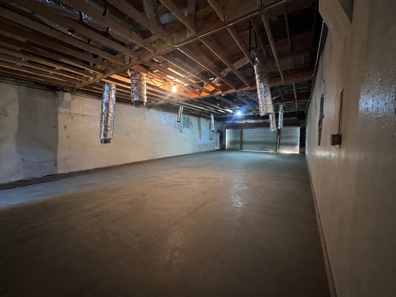 Primary Photo Of 826 SW Ralph David Abernathy Blvd, Atlanta Storefront For Lease