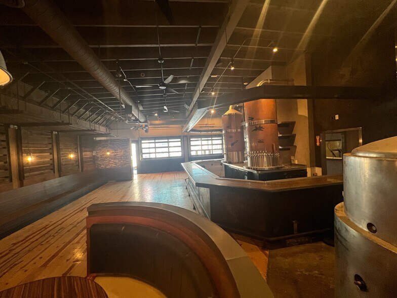 More Photos Of 7536 Fay Ave, La Jolla Restaurant For Lease