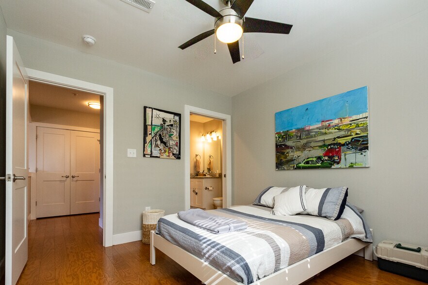 More Photos Of 2028 W Cary St, Richmond Apartments For Sale