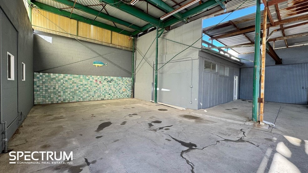More Photos Of 16021 Arminta St, Van Nuys Warehouse For Sale