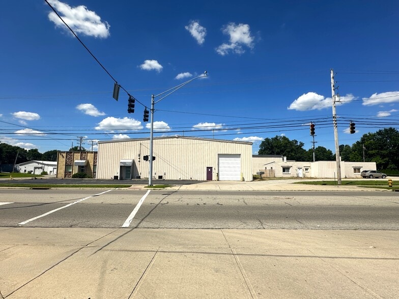 Primary Photo Of 3731 W Alexandersville Bellbrook Rd, Dayton Warehouse For Sale