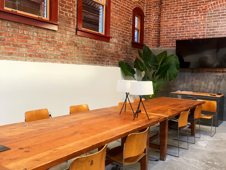 More Photos Of 4268 Broadway, Oakland Freestanding For Lease