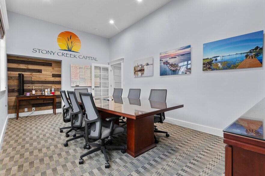 More Photos Of 698 Main St, Branford Office For Sale