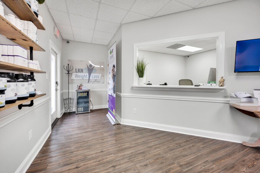 More Photos Of 20808 N Main St, Cornelius Medical For Sale