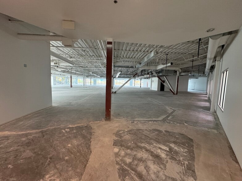 More Photos Of 255 Admiral Byrd Rd, Salt Lake City Office For Lease