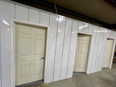 More Photos Of 990 Epco Dr, Dandridge Warehouse For Lease