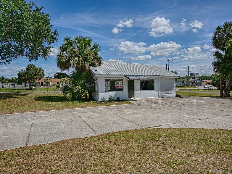 More Photos Of 1421 Griffin Rd, Leesburg Freestanding For Sale