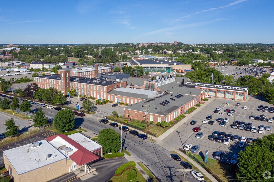 More Photos Of 146-148 W River St, Providence Medical For Lease