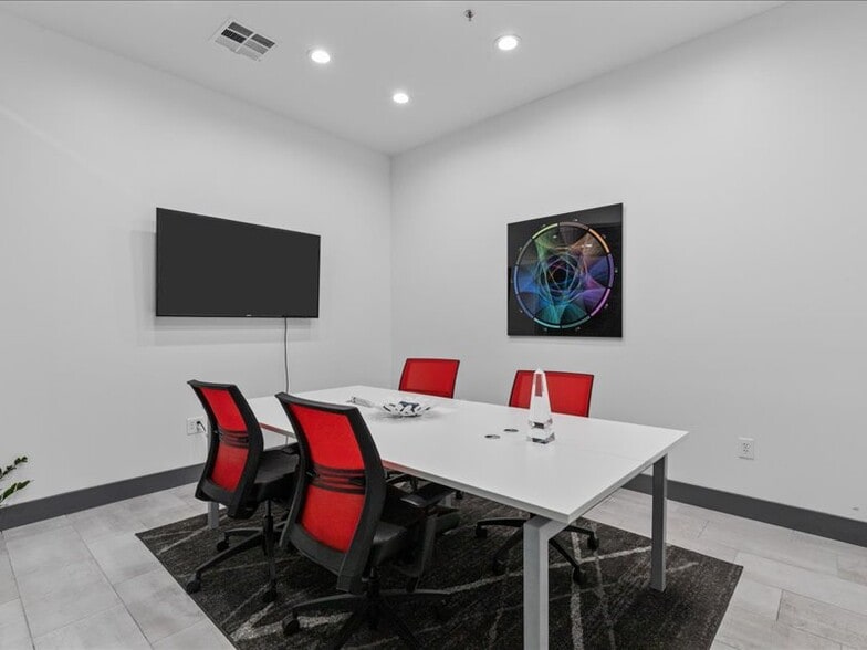 More Photos Of 1193 W John Carpenter Fwy, Irving Medical For Sale