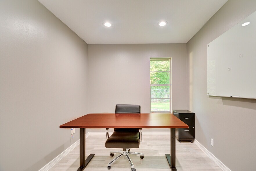 More Photos Of 26615 Oak Ridge Dr, The Woodlands Office For Lease