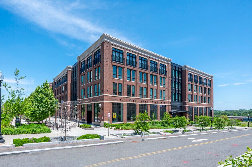 Primary Photo Of 1900 C St SE, Washington Apartments For Lease