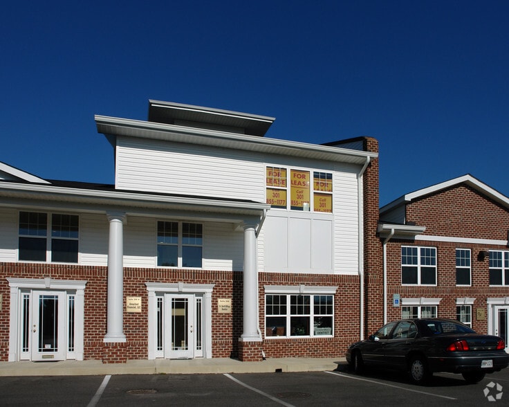 More Photos Of 8191 Jennifer Ln, Owings Office For Lease