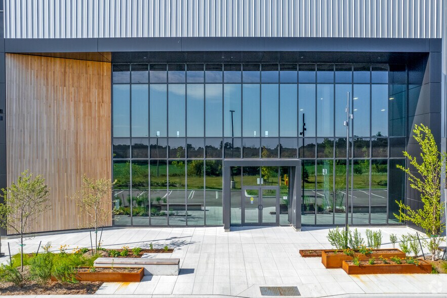 More Photos Of 10725 Louis St. Laurent Av, Milton Unknown For Lease