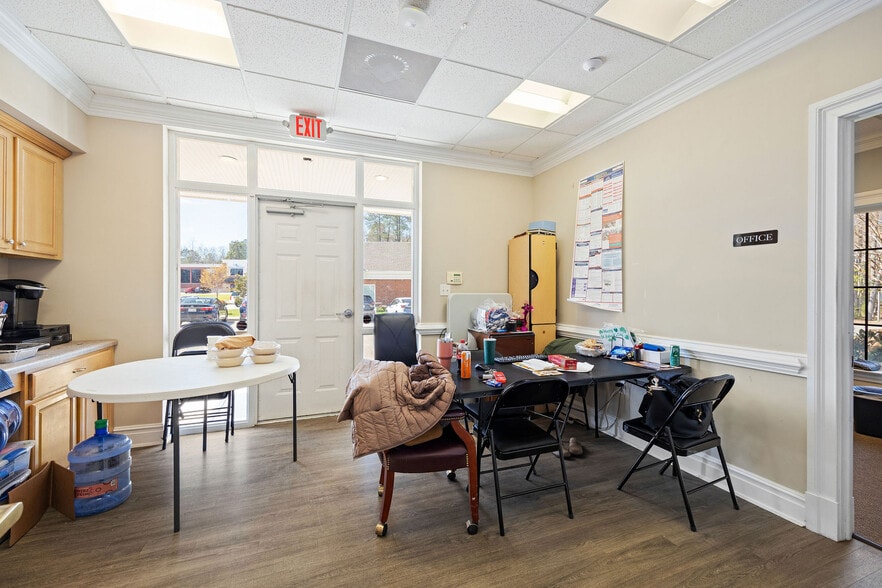 More Photos Of 10611 Greenyard Way, Chester Medical For Sale