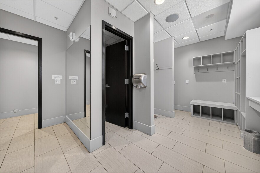 More Photos Of 444 S Blount St, Raleigh Apartments For Sale