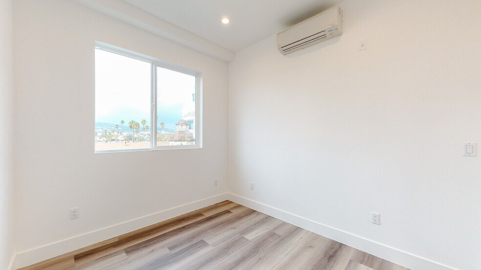 More Photos Of 525 N Normandie Ave, Los Angeles Apartments For Sale