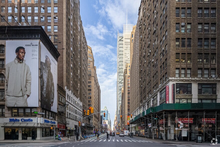 More Photos Of 554-568 Eighth Ave, New York Office For Sale