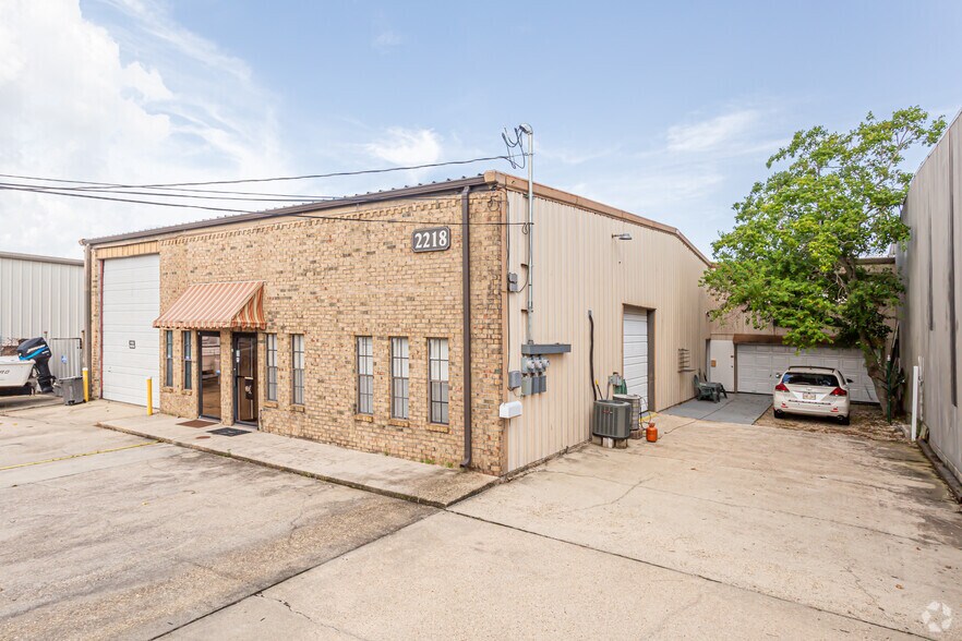 Primary Photo Of 2218 Fayette St, Kenner Industrial For Sale