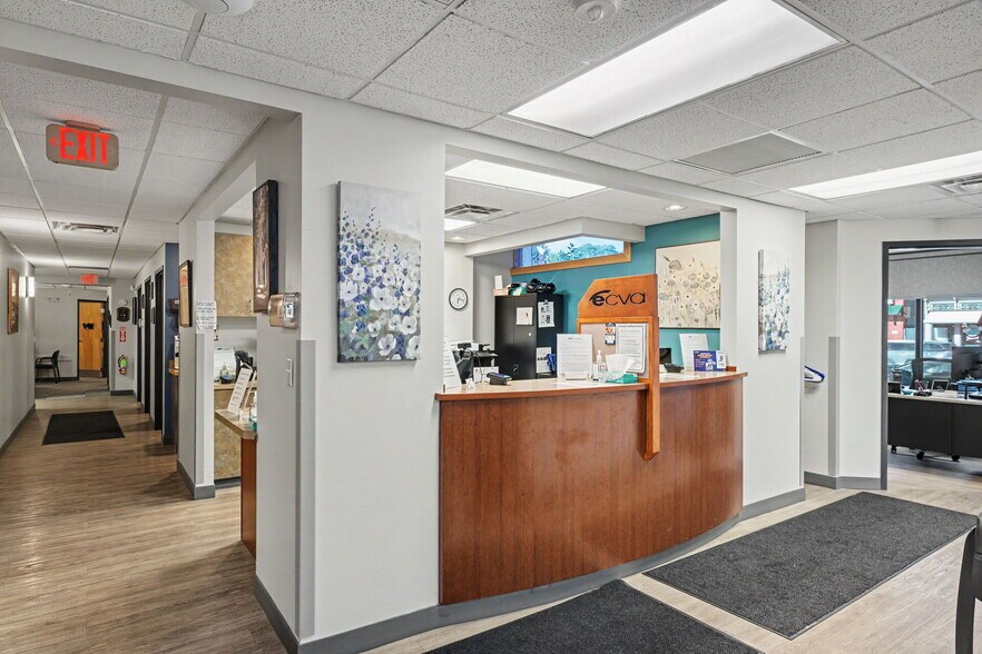 More Photos Of 932 Elmwood Ave, Buffalo Flex For Sale