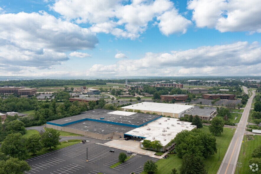 More Photos Of 9933 Alliance Rd, Blue Ash Warehouse For Sale