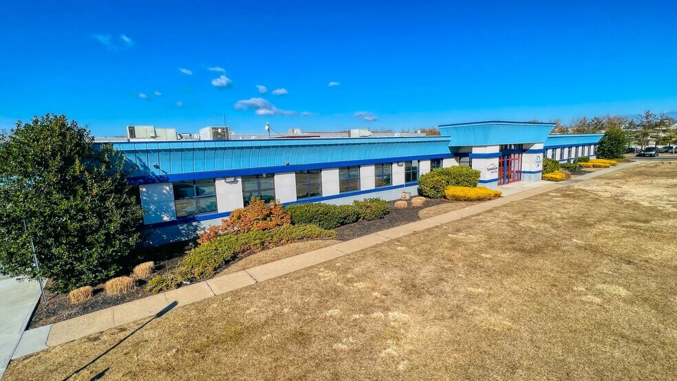 More Photos Of 100 Marcus Blvd, Hauppauge Warehouse For Lease