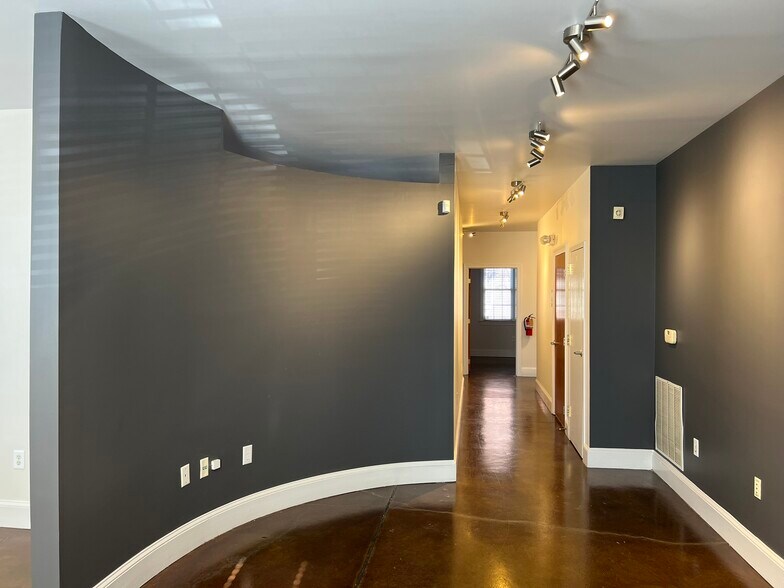 More Photos Of 727 W Hargett St, Raleigh Office Residential For Lease