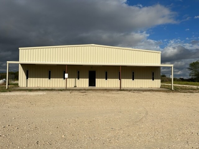 Primary Photo Of 1658 County Road 412, Glen Rose Warehouse For Lease