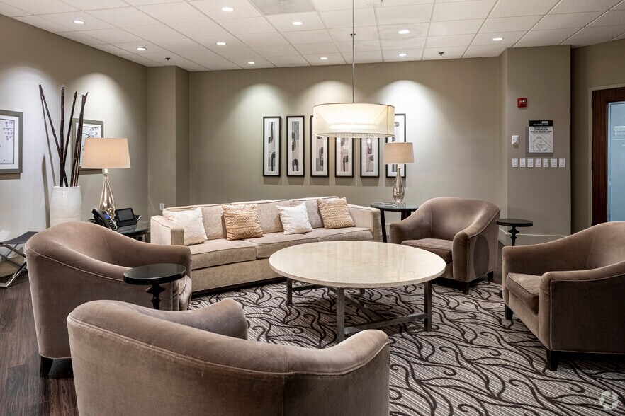 More Photos Of 3975 Fair Ridge Dr, Fairfax Office For Lease