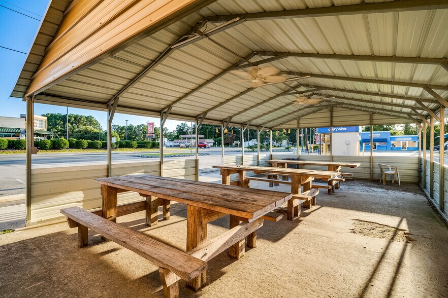 More Photos Of 5716 S NC 41 Hwy, Wallace Freestanding For Sale