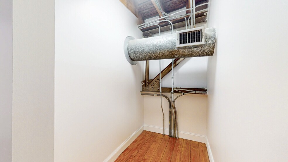 More Photos Of 887 W Marietta St NW, Atlanta Loft Creative Space For Lease