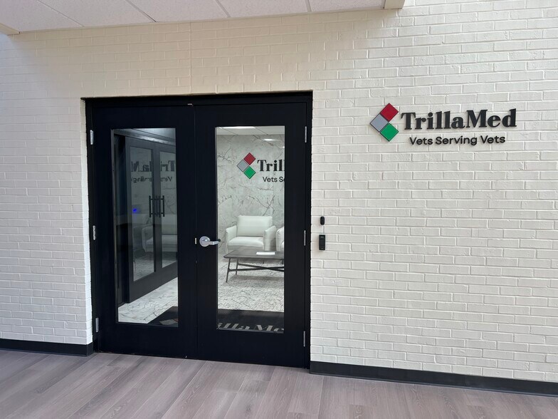 More Photos Of 20300 W 12 Mile Rd, Southfield Office For Lease