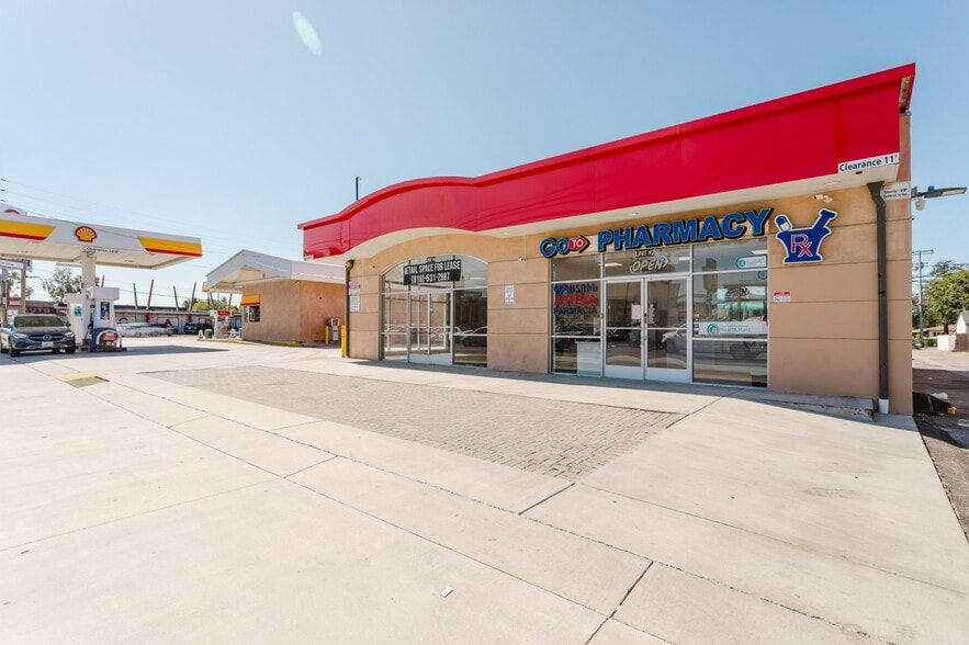 More Photos Of 5961 Laurel Canyon Blvd, Valley Village Storefront For Lease