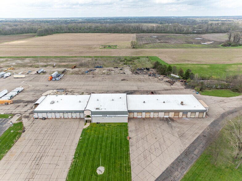 More Photos Of 106 Restoration Park Dr, Medway Service For Lease